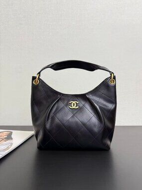 Classic CHANEL Bag: A Stylish and Versatile Choice for Elegance